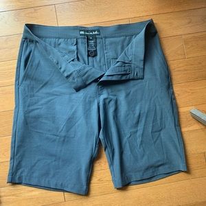 NEW W/ Tags Travis Matthew Golf Shorts Gray S34